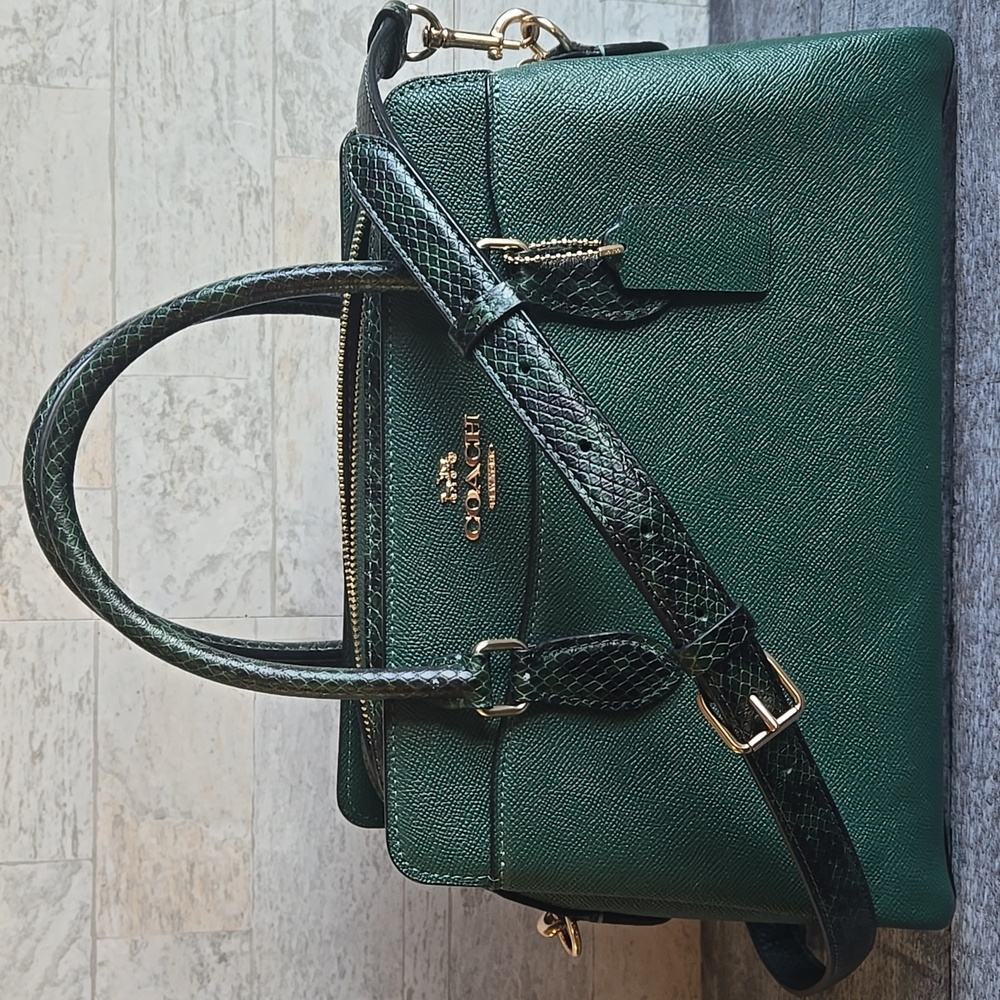 !RARE! Coach Darcie Carryall - Picture 8 of 15